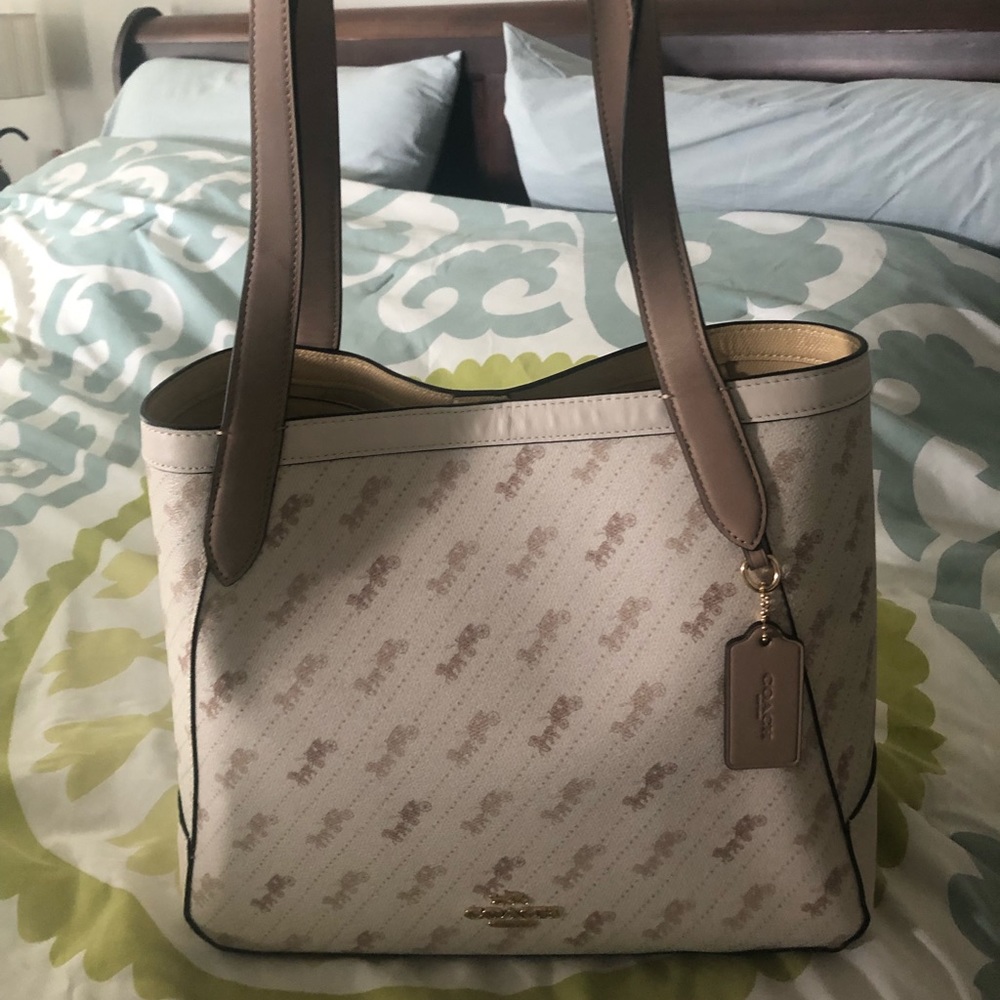 Coach tote bag. Like new